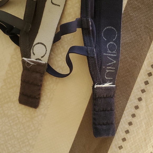 2 Calvin Klein Underwire Bras - Picture 8 of 8